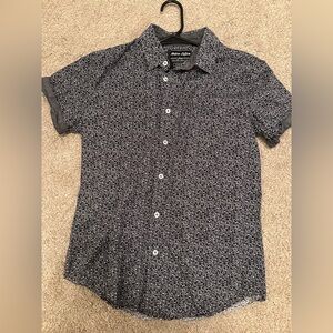 Men's Grey, Black, and White Short Sleeve Shirt